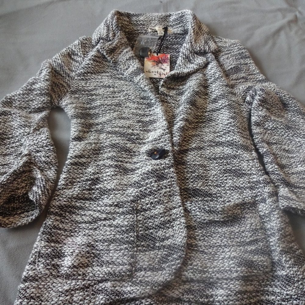 **SALE**   ABOUT A GIRL Black & White Size XS Cardigan (NWT)